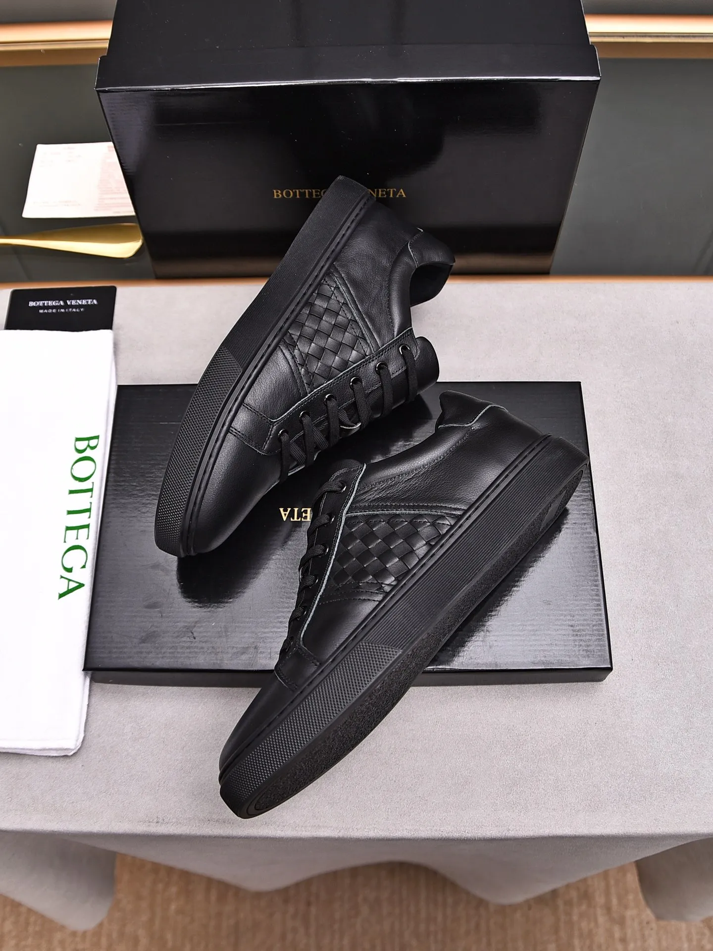 Men's shoes 💰480 [Lace-up series] BOTTEG* VENET* - high-end boutique Size: 38-44 (45 customized) BV new product, first-layer cowhide artificially woven classic style and contemporary fashion temperament harmoniously blend, rubber soles are light and flexible, water-dyed cowhide pads! [Taobao, Tmall, and live streaming are the first choices]